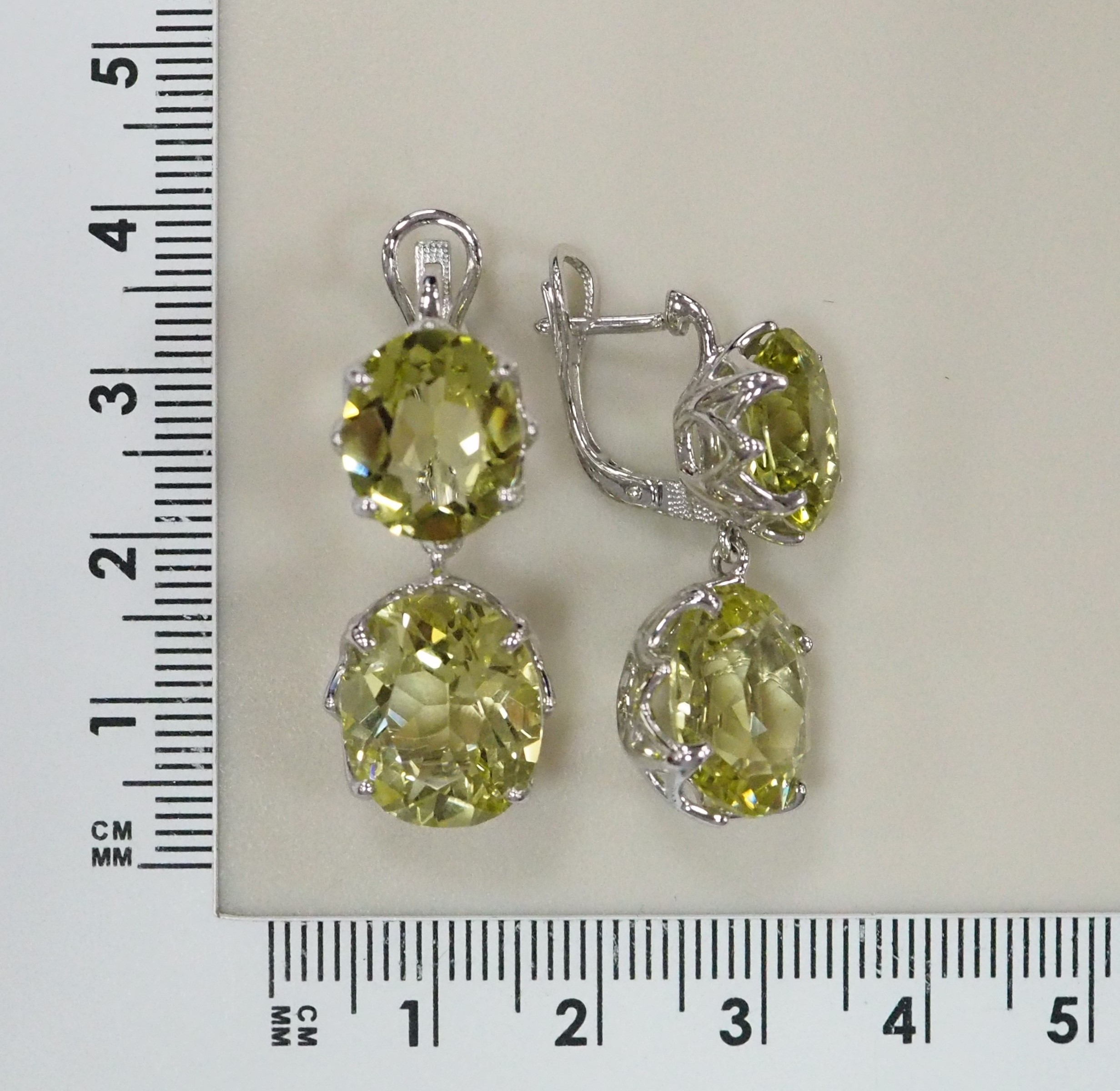 Серебряные серьги с цитринами